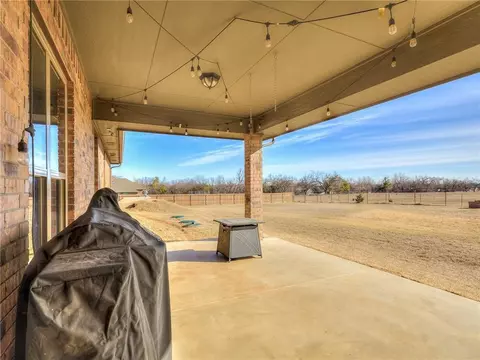 2131 E Sooner Rd, Tuttle, OK 73089 photo 26