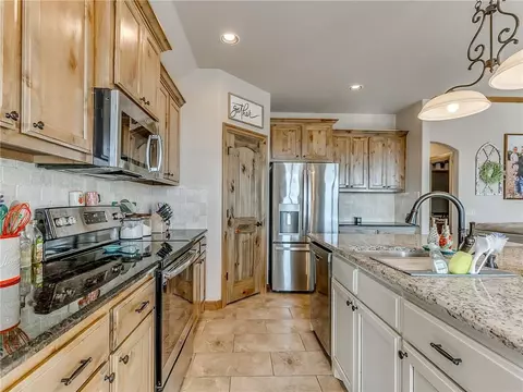 2131 E Sooner Rd, Tuttle, OK 73089 photo 11