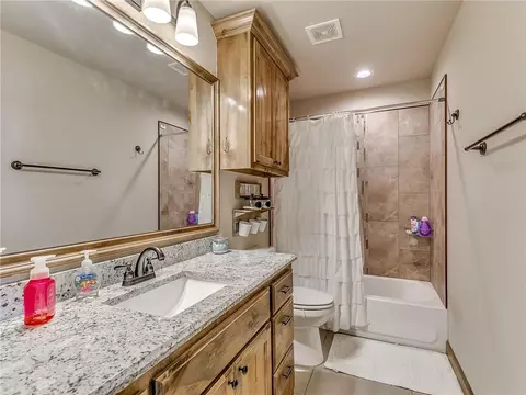 2131 E Sooner Rd, Tuttle, OK 73089 photo 19