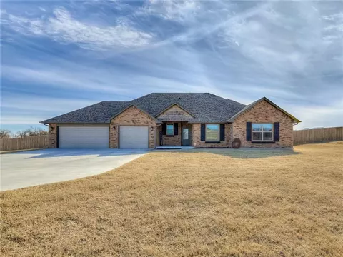2131 E Sooner Rd, Tuttle, OK 73089 photo 2