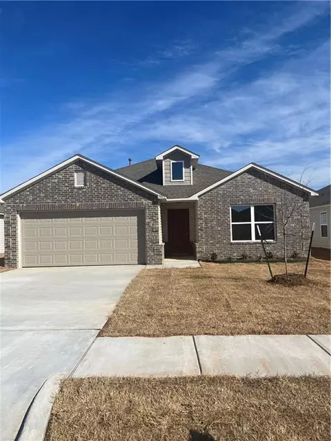 3011 Brooke Rd, Chickasha, OK 73018
