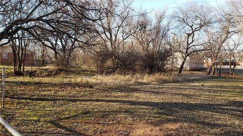 E Parker Street, Shawnee, OK 74801