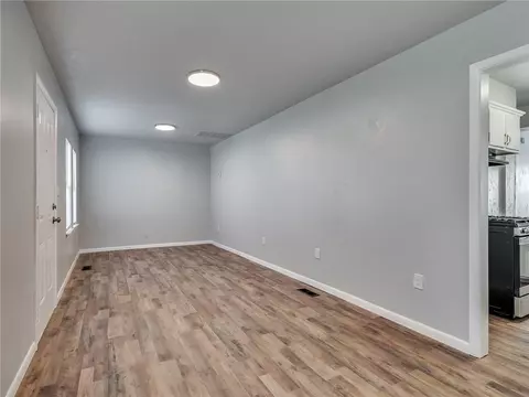 20588 Walker St, Harrah, OK 73045 photo 5
