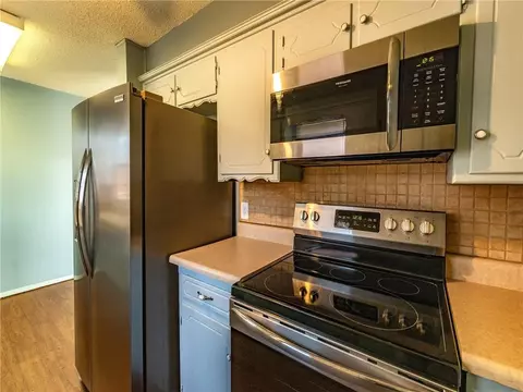 210 E Cherry Ave, Yukon, OK 73099 photo 9