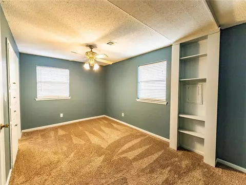 210 E Cherry Ave, Yukon, OK 73099 photo 17