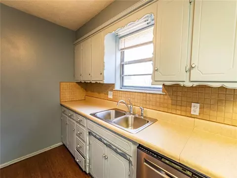 210 E Cherry Ave, Yukon, OK 73099 photo 12