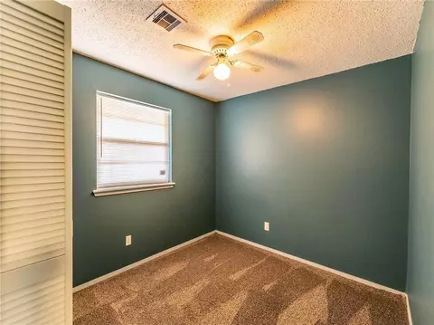 210 E Cherry Ave, Yukon, OK 73099 photo 14