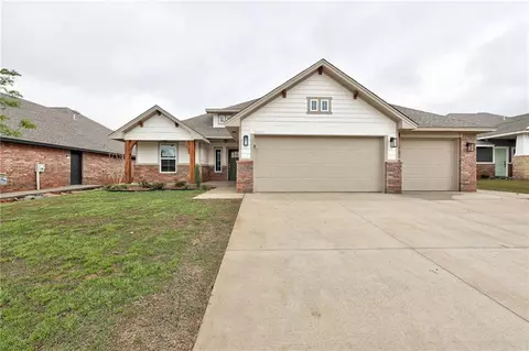 2909 SE 24 St, Moore, OK 73160