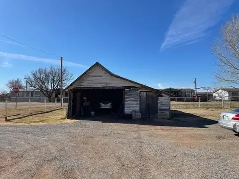 103 E Broadway, Canute, OK 73626 photo 3