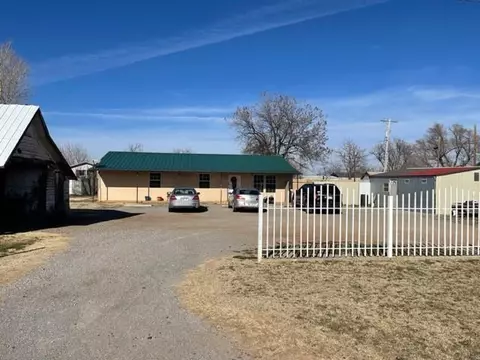 103 E Broadway, Canute, OK 73626