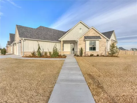 4825 Pont Neuf Rd, Edmond, OK 73034