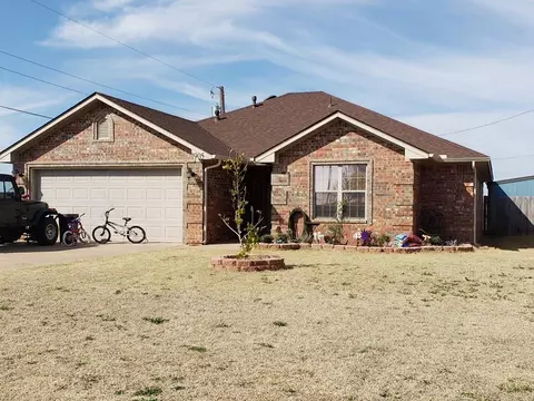 1905 Comet St, Altus, OK 73521 photo 1