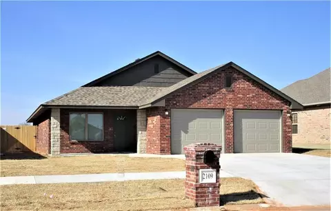2109 Valley View Rd, Weatherford, OK 73096
