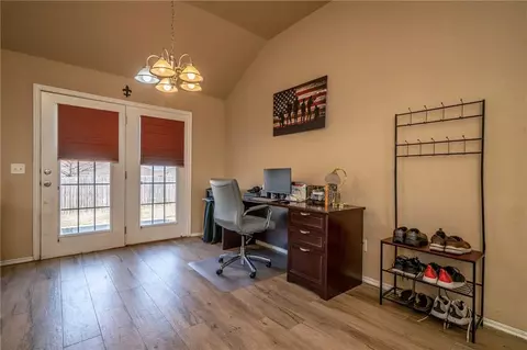 4105 Queens Dr, Moore, OK 73160 photo 10