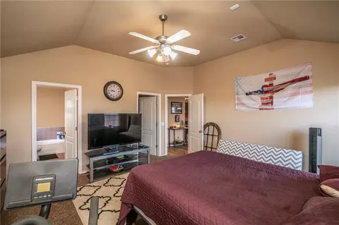 4105 Queens Dr, Moore, OK 73160 photo 18
