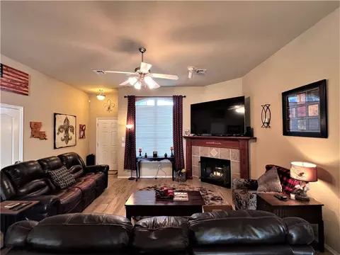 4105 Queens Dr, Moore, OK 73160 photo 8