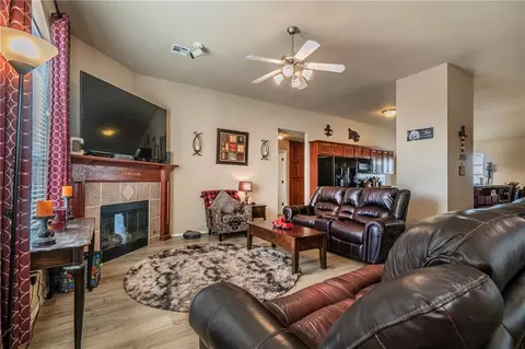 4105 Queens Dr, Moore, OK 73160 photo 7