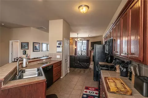 4105 Queens Dr, Moore, OK 73160 photo 13