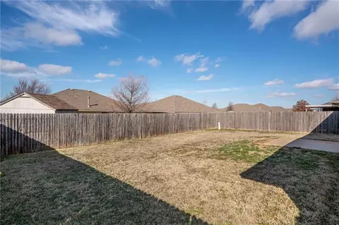 4105 Queens Dr, Moore, OK 73160 photo 31