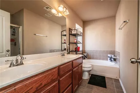 4105 Queens Dr, Moore, OK 73160 photo 19