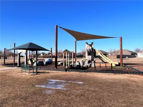 4105 Queens Dr, Moore, OK 73160 photo 34