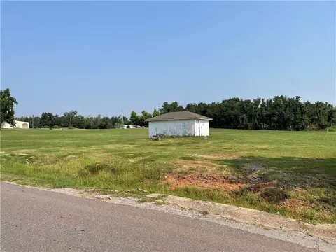 2298 Berryvine Rd, Tuttle, OK 73089 photo 1