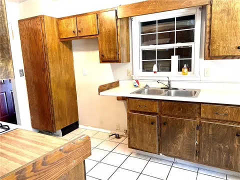 301 Apache Trl, Foss, OK 73647 photo 5