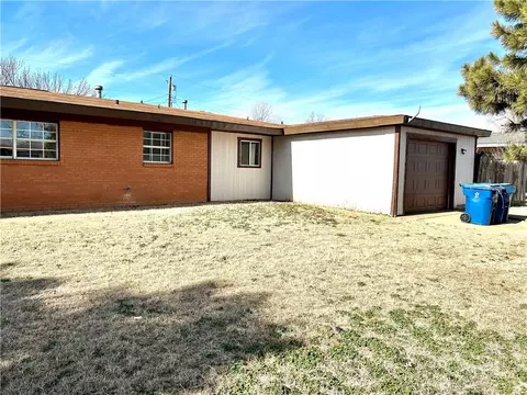301 Apache Trl, Foss, OK 73647 photo 3
