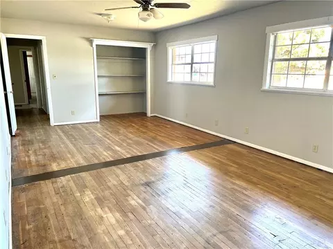 301 Apache Trl, Foss, OK 73647 photo 9