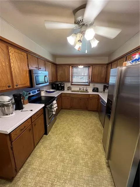 201 E Wallace Ave, Apache, OK 73006 photo 7