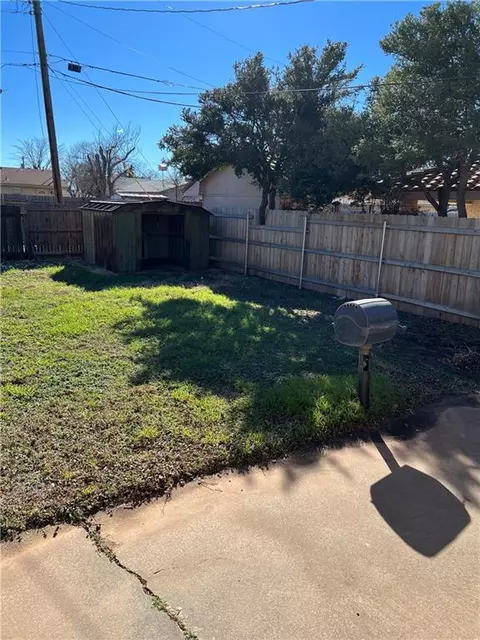 312 Cameron St, Altus, OK 73521 photo 9