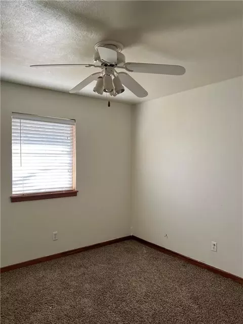 312 Cameron St, Altus, OK 73521 photo 4