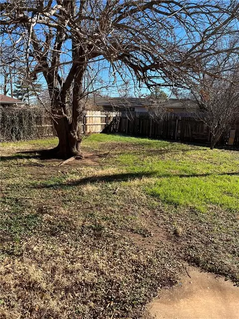 312 Cameron St, Altus, OK 73521 photo 8