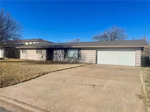 809 Sylvia St, Fairview, OK 73737 photo 2