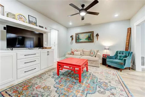 417 E Vilas Ave, Guthrie, OK 73044 photo 10