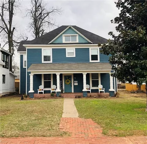 417 E Vilas Ave, Guthrie, OK 73044 photo 2