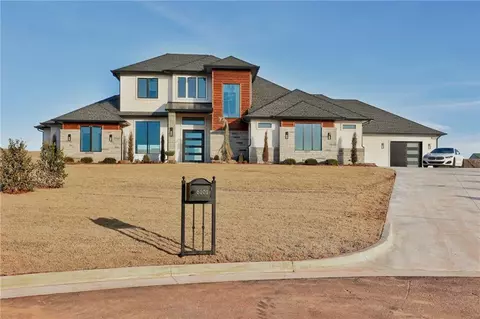 6101 Royal Abbey Ct, Edmond, OK 73034