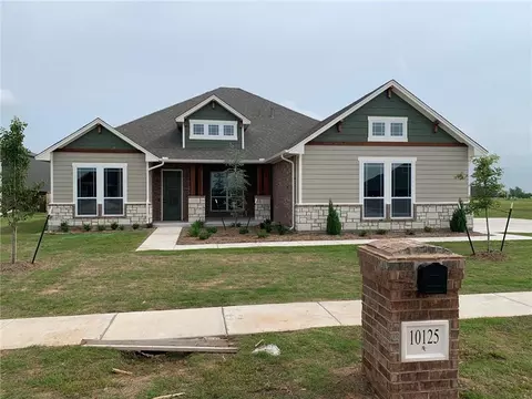 10125 NW 98th St, Yukon, OK 73099