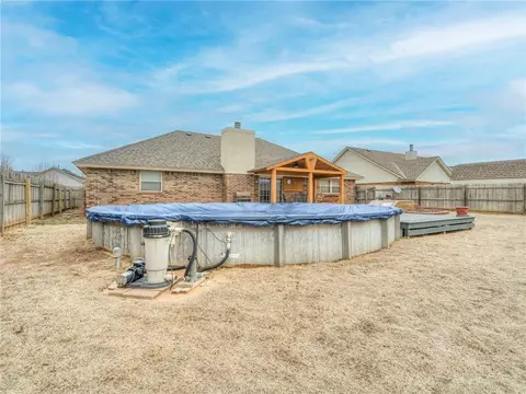 304 E Olympic Dr, Yukon, OK 73099 photo 28
