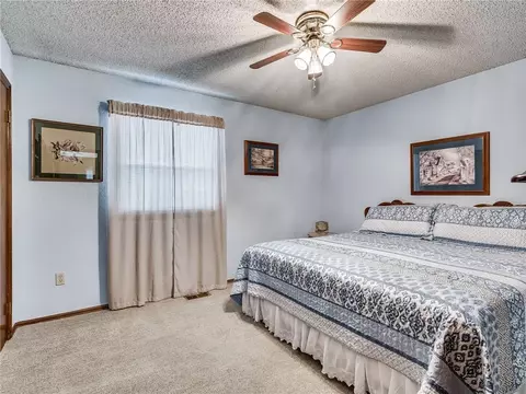 304 E Olympic Dr, Yukon, OK 73099 photo 26