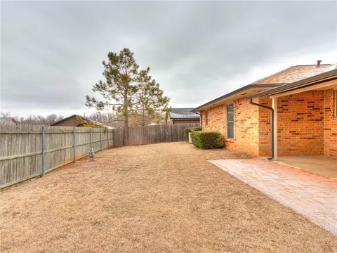 2008 Oak Forest Dr, Norman, OK 73071 photo 26