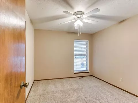 2008 Oak Forest Dr, Norman, OK 73071 photo 18