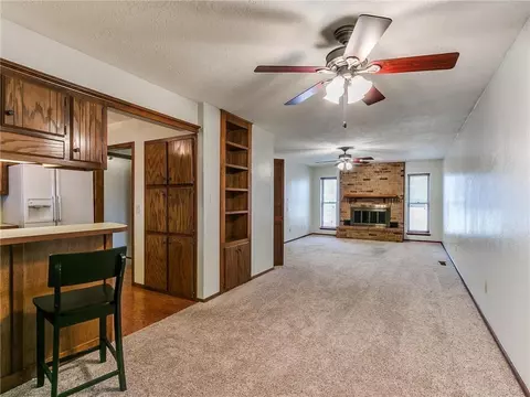 2008 Oak Forest Dr, Norman, OK 73071 photo 9