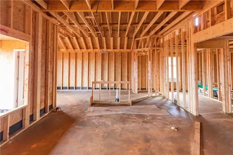 2909 Hazel Holw, Moore, OK 73160