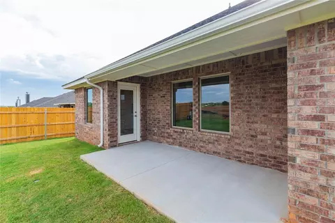 2913 Hazel Holw, Moore, OK 73160 photo 30