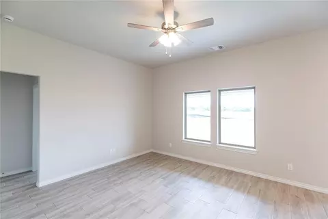 2913 Hazel Holw, Moore, OK 73160 photo 15