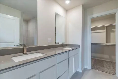 2913 Hazel Holw, Moore, OK 73160 photo 19