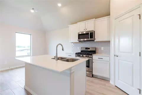 2913 Hazel Holw, Moore, OK 73160 photo 12