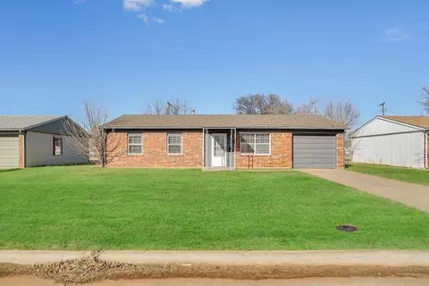 609 Saturn St, Altus, OK 73521