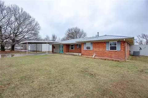 13435 N County Road 3029 Rd, Lindsay, OK 73052